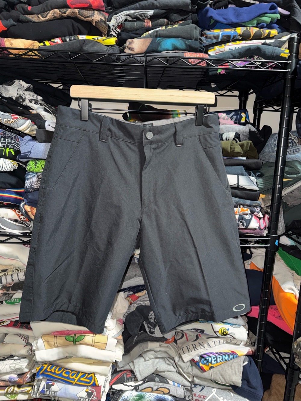 Oakley Shorts Men's Size 32 Black Performance Chino Flat Front Golf Nylon Blend